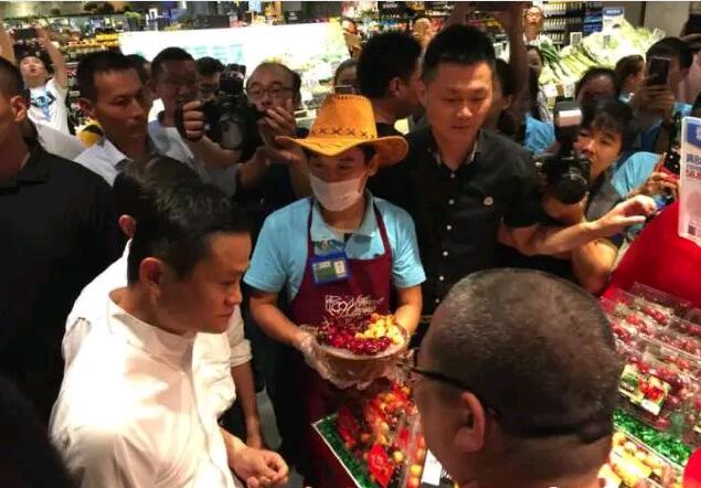 阿里巴巴新零售再落一子：新华都，又圈得100多家门店