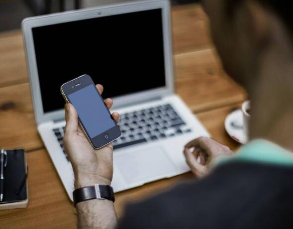 从订阅号助手看微信内容创业的利好、趋势、缺失、变局